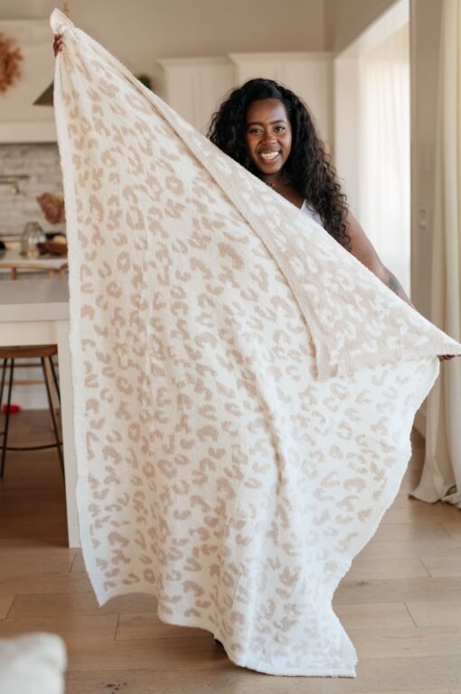 Ari Blanket Single Cuddle Size in Neutral Animal - Fashion Are Us, LLC